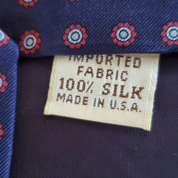 Vintage Liberty of London Tie - Picture 5 of 5